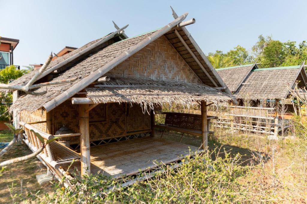 Oyo 755 Rattana Resort Ko Lanta Kültér fotó
